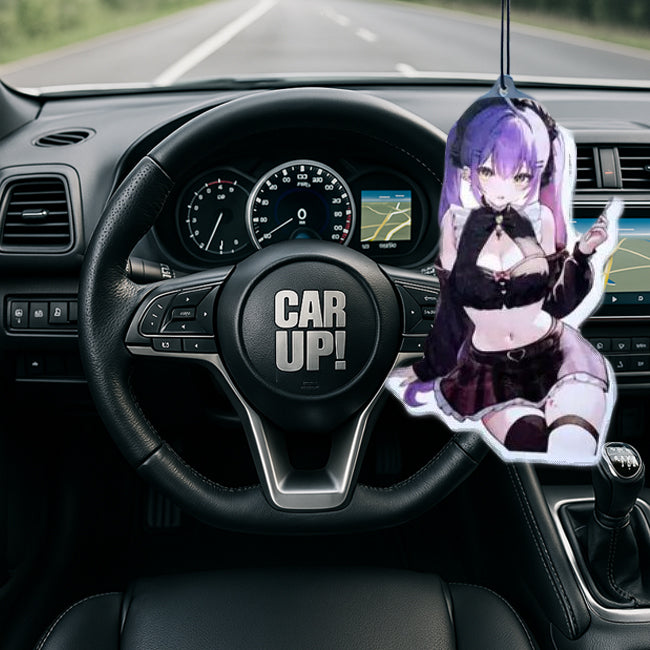 Anime-Girl Duftbaum violett – Auto-Lufterfrischer mit Manga-Figur im violetten Dress für auffälligen Style