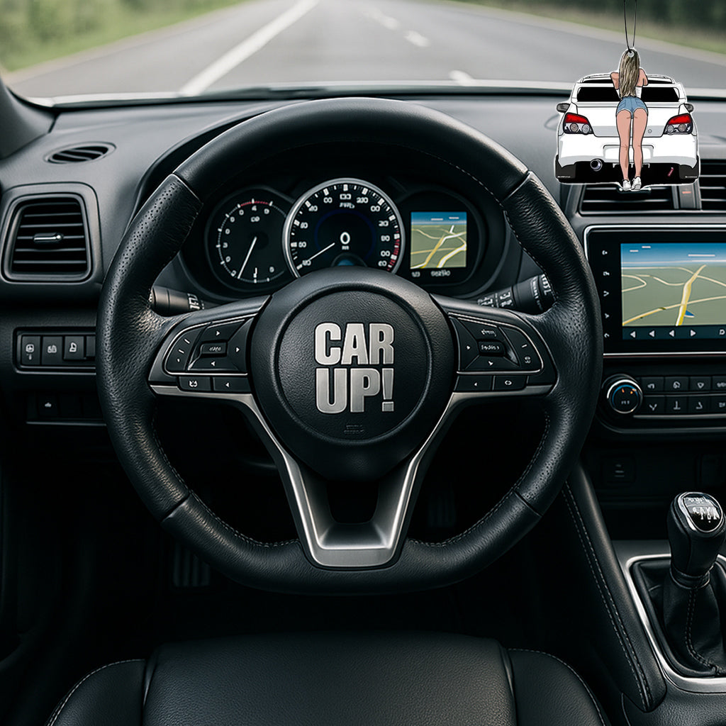 GirlUp!® Lufterfrischer – kultiger Auto-Duftbaum mit Figur im frechen Design für dein Cockpit