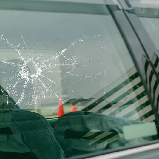 3D Einschussloch-Auto-Sticker auf Frontscheibe – transparent & wetterfest