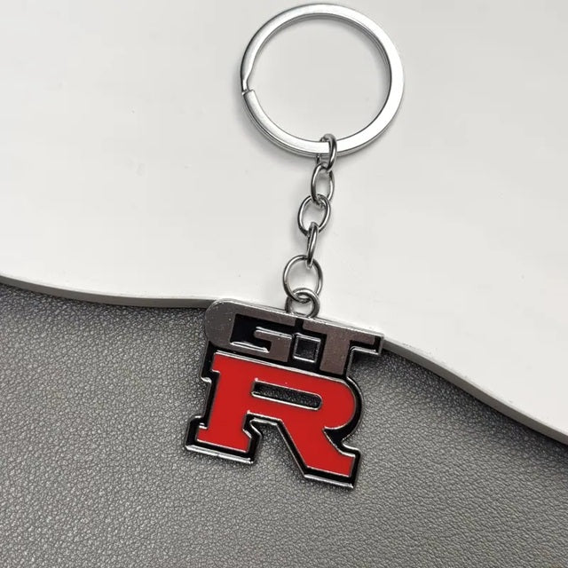 Grössenvergleich Nissan GTR Schlüsselanhänger – hochwertiges Auto-Accessoire jetzt online kaufen in der Schweiz