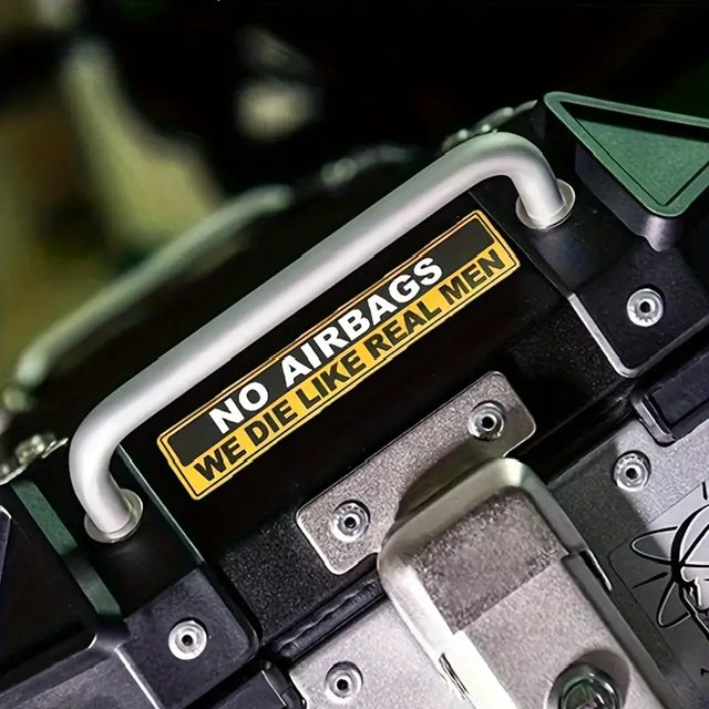 NO AIRBAGS Sticker – provokanter Auto-Aufkleber mit Kultspruch für Armaturenbrett oder Mittelkonsole